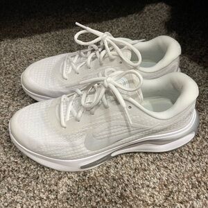 Women’s Nike Tennis Shoes